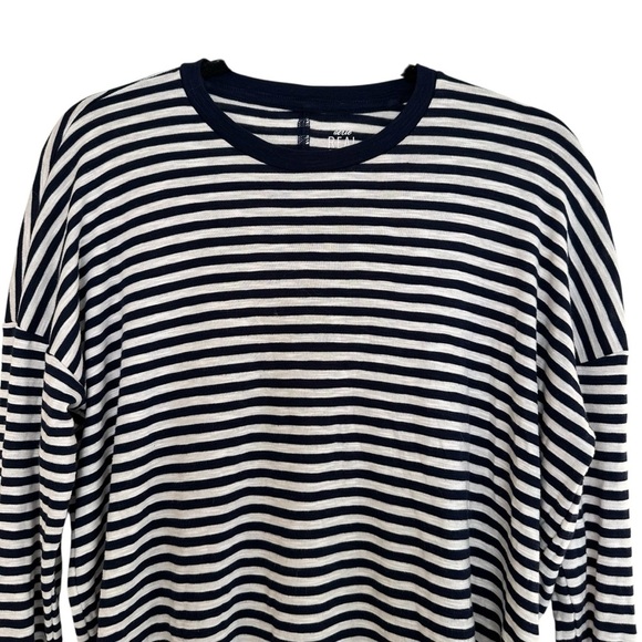 Aerie Real Soft navy and white striped long sleeve top with thumb holes Small - Picture 4 of 11